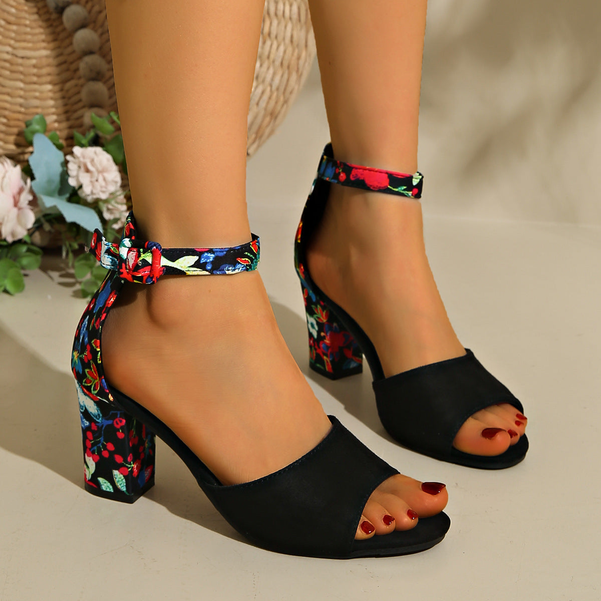 Women's Round Toe Hollow Ankle-strap Buckle Thick High Heel Sandals
