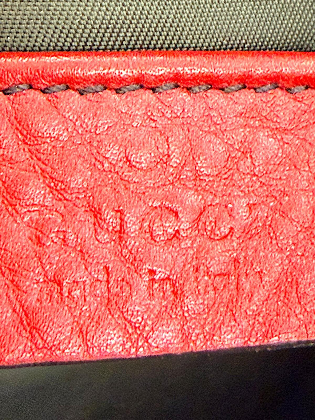 Gucci Soho Vanity Case Red Pebbled Leather Zip Pouch with Tassel with COA