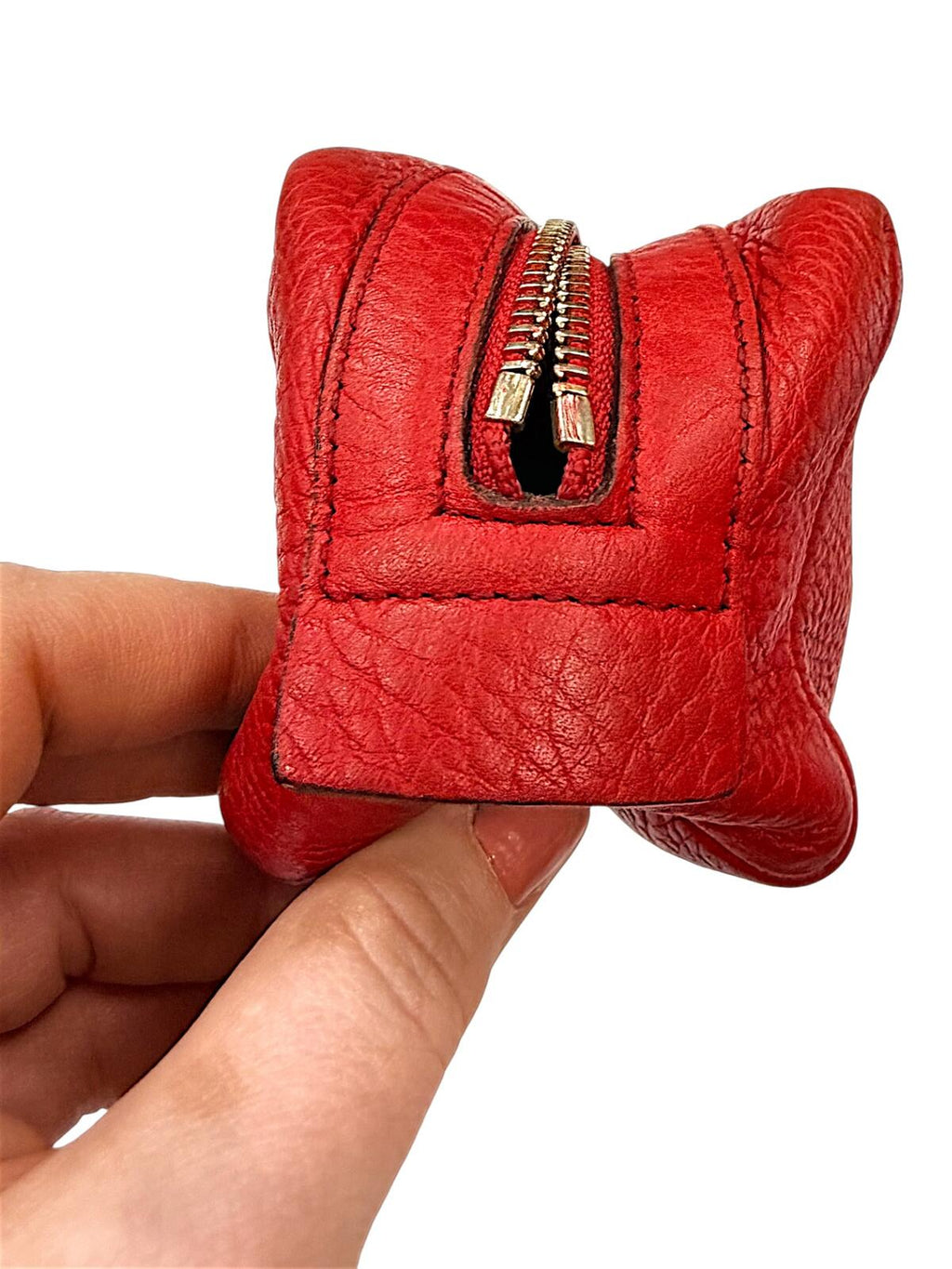 Gucci Soho Vanity Case Red Pebbled Leather Zip Pouch with Tassel with COA