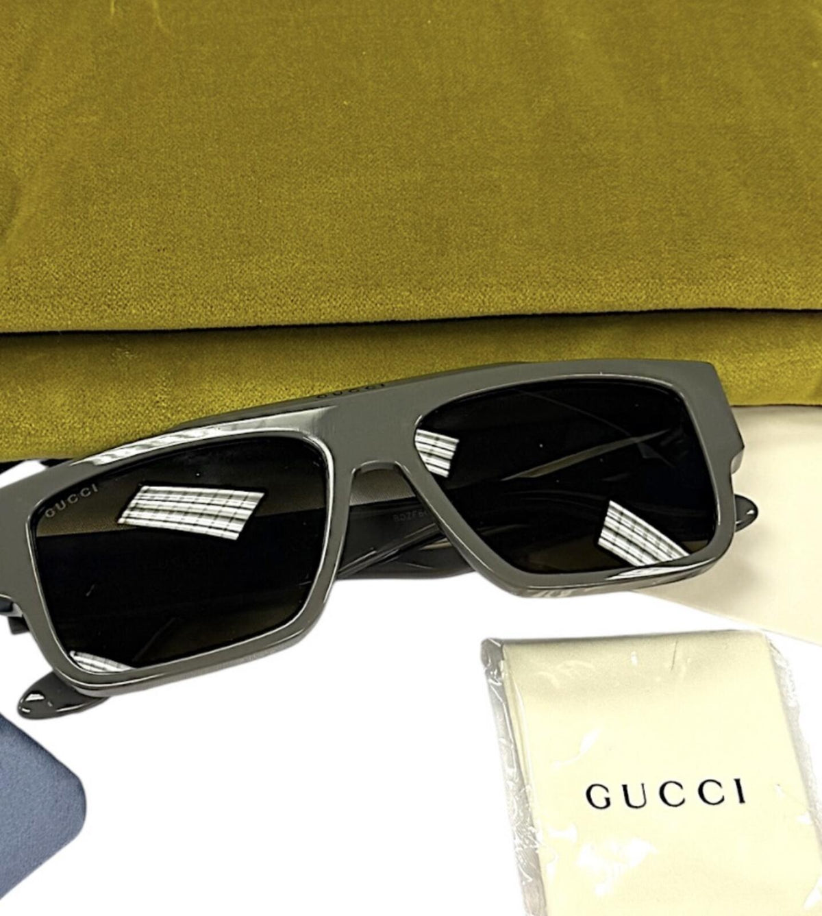 Gucci GG1460S 003 Unisex Sunglasses Gray Black Made in Italy NWT & Velvet Case