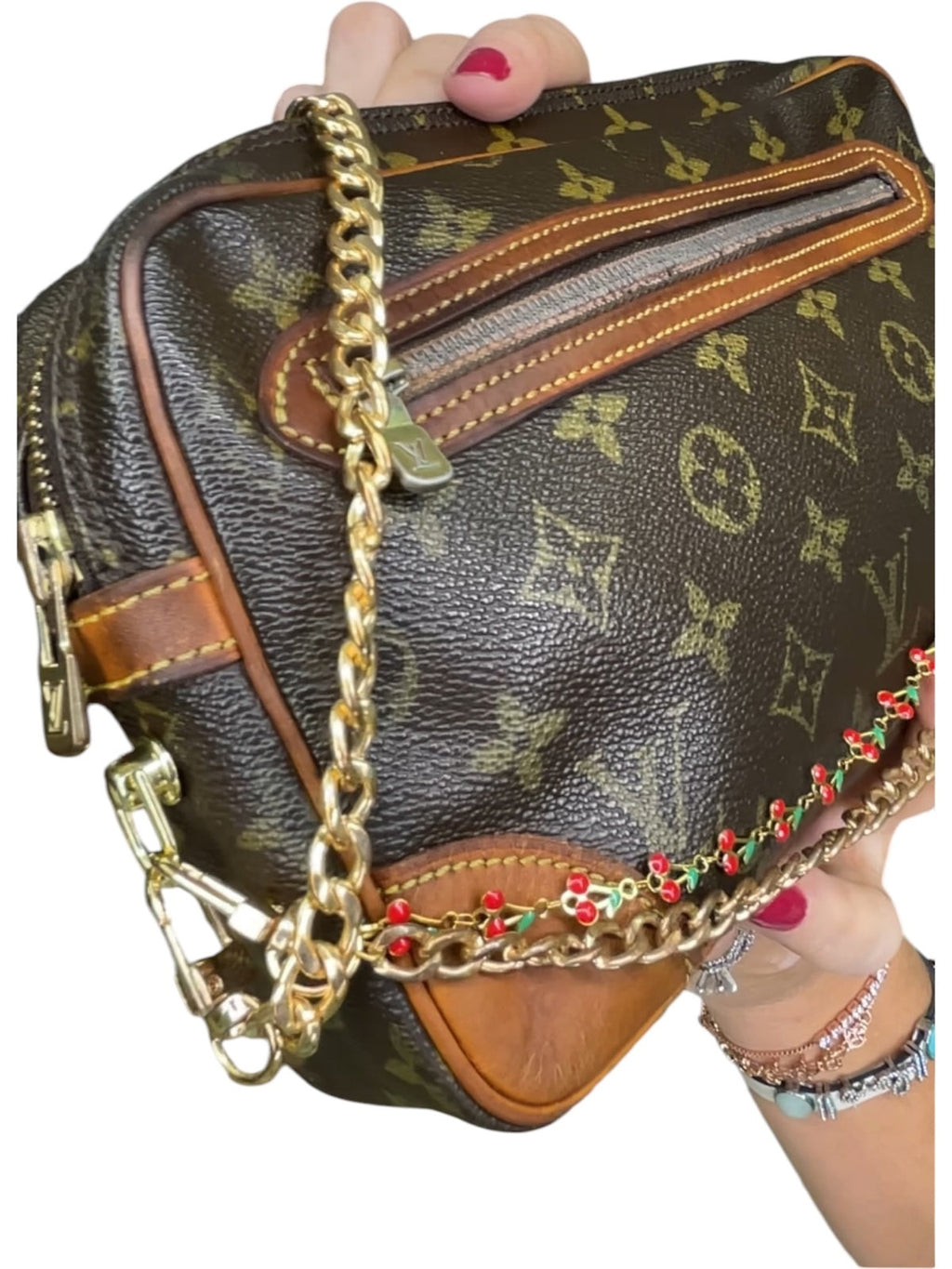 Louis Vuitton Monogram Canvas Crossbody Bag with Gold Chain